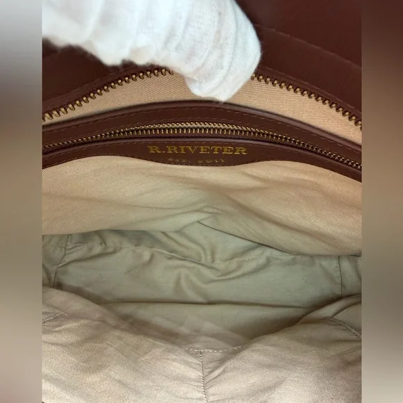 R.Riveter ELEANOR TOTE Chocolate Leather - Picture 9 of 10